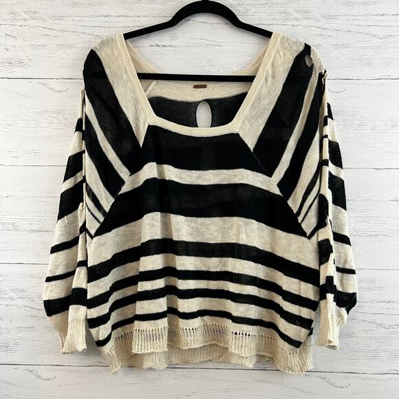 Free People Color Block Black and Cream Knit Top Size S - Picture 1 of 7